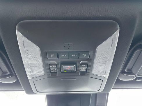 Used 2023 Toyota RAV4 SE image 33