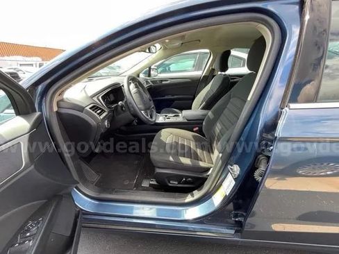 Used 2019 Ford Fusion SE FWD image 15