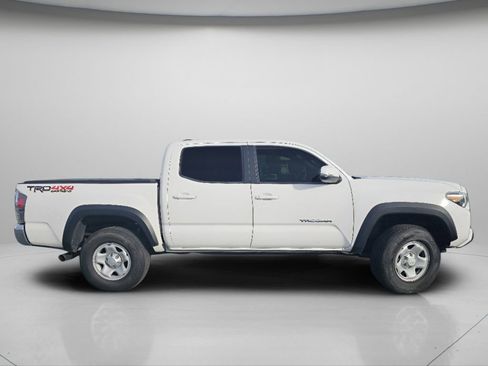 Certified 2023 Toyota Tacoma TRD Off-Road image 26
