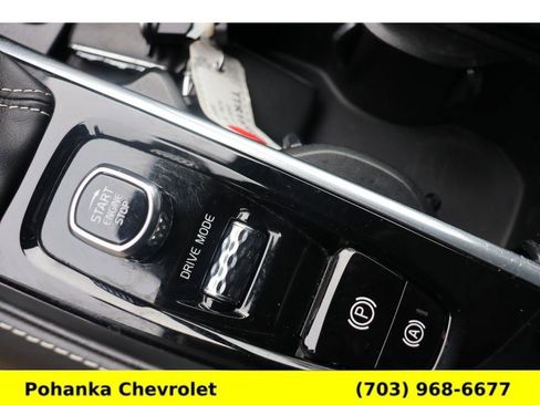 Used 2020 Volvo XC90 T6 R-Design w/ Protection Package Premier image 17