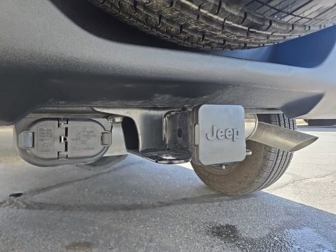 Used 2025 Jeep Wrangler Sport AWD/4WD image 43