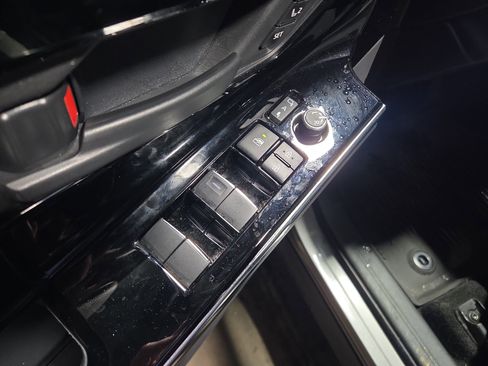 Used 2023 Subaru Solterra AWD image 16