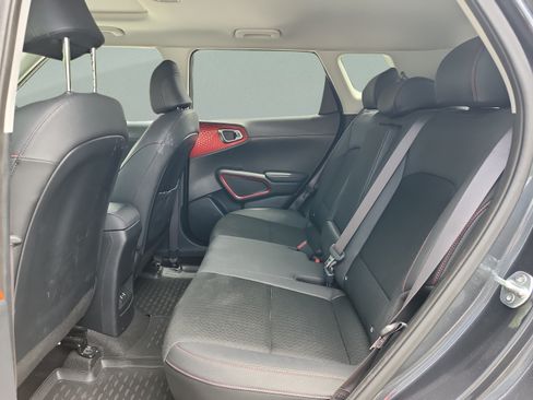 Certified 2025 Kia Soul GT-Line w/ GT-Line Technology Package FWD image 19