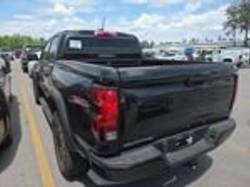 Used 2024 Chevrolet Colorado Trail Boss w/ Advanced Trailering Package AWD/4WD image 5