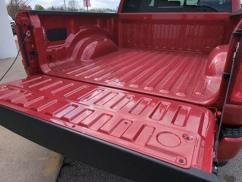 New 2026 RAM 1500 Laramie w/ Sport Appearance Package AWD/4WD image 12