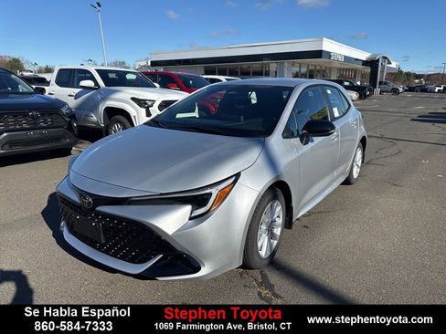 New 2026 Toyota Corolla SE image 3