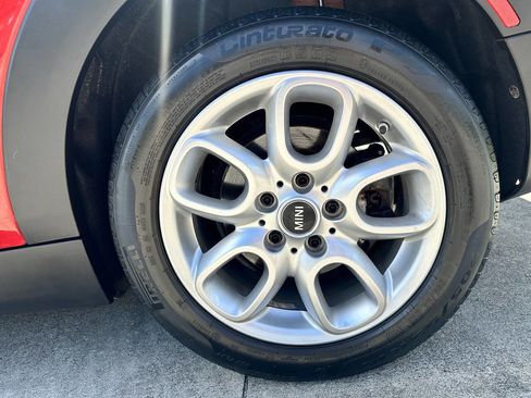 Used 2016 MINI Cooper Clubman image 25