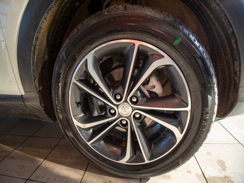 Used 2021 Buick Encore GX Essence image 27