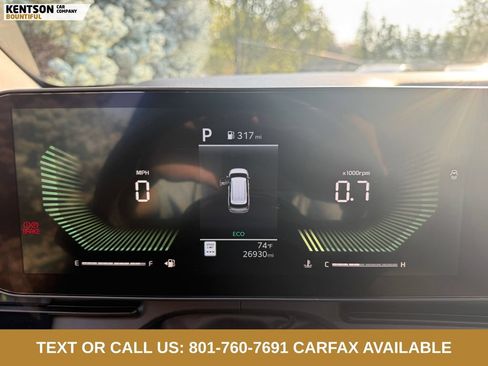 Used 2025 Kia Carnival FWD image 14