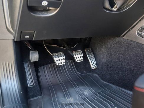 Used 2021 Dodge Challenger R/T Scat Pack RWD image 31