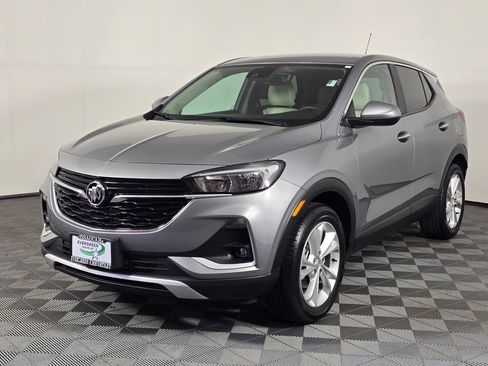 Used 2023 Buick Encore GX Preferred w/ Cold Weather Comfort Package FWD image 3