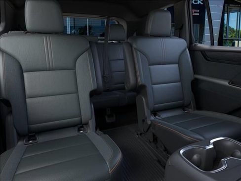 New 2026 GMC Acadia AT4 w/ Luxury Package AWD/4WD image 17