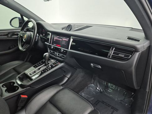 Used 2024 Porsche Macan w/ Premium Plus Package AWD/4WD image 26