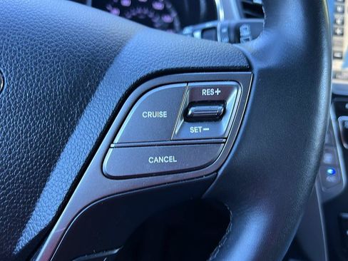 Used 2017 Hyundai Santa Fe FWD image 39