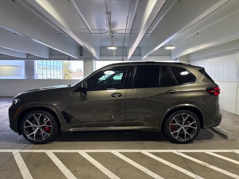 Used 2024 BMW X5 xDrive50e w/ M Sport Package image 4