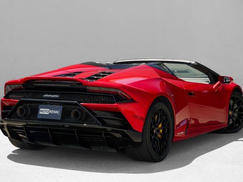 Used 2021 Lamborghini Huracan EVO AWD/4WD image 3