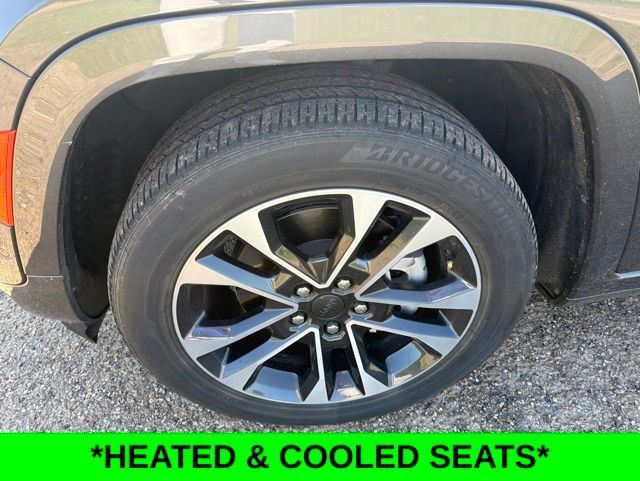 Used 2023 Jeep Grand Cherokee L Overland AWD/4WD image 14
