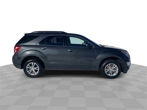 Used 2017 Chevrolet Equinox LT w/ Convenience Package image 9
