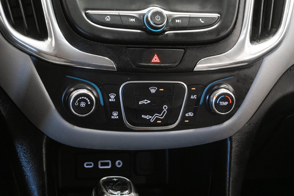 Used 2020 Chevrolet Equinox LS w/ LS Convenience Package FWD image 20