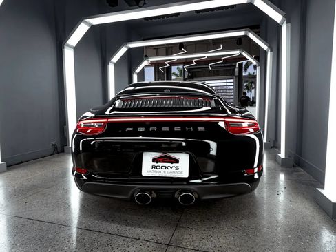 Used 2019 Porsche 911 Targa 4 AWD/4WD image 6
