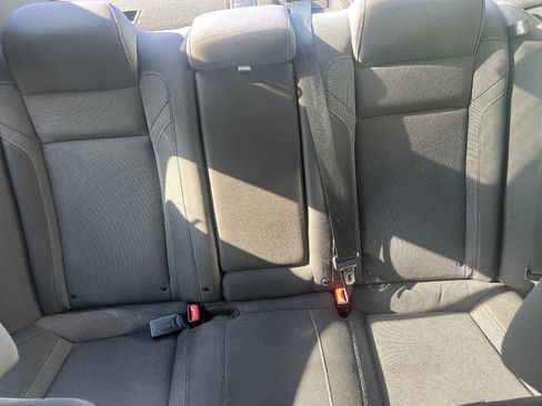 Used 2019 Dodge Charger SXT image 17