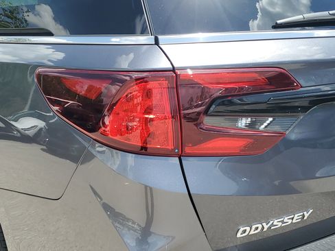 New 2026 Honda Odyssey Touring image 11