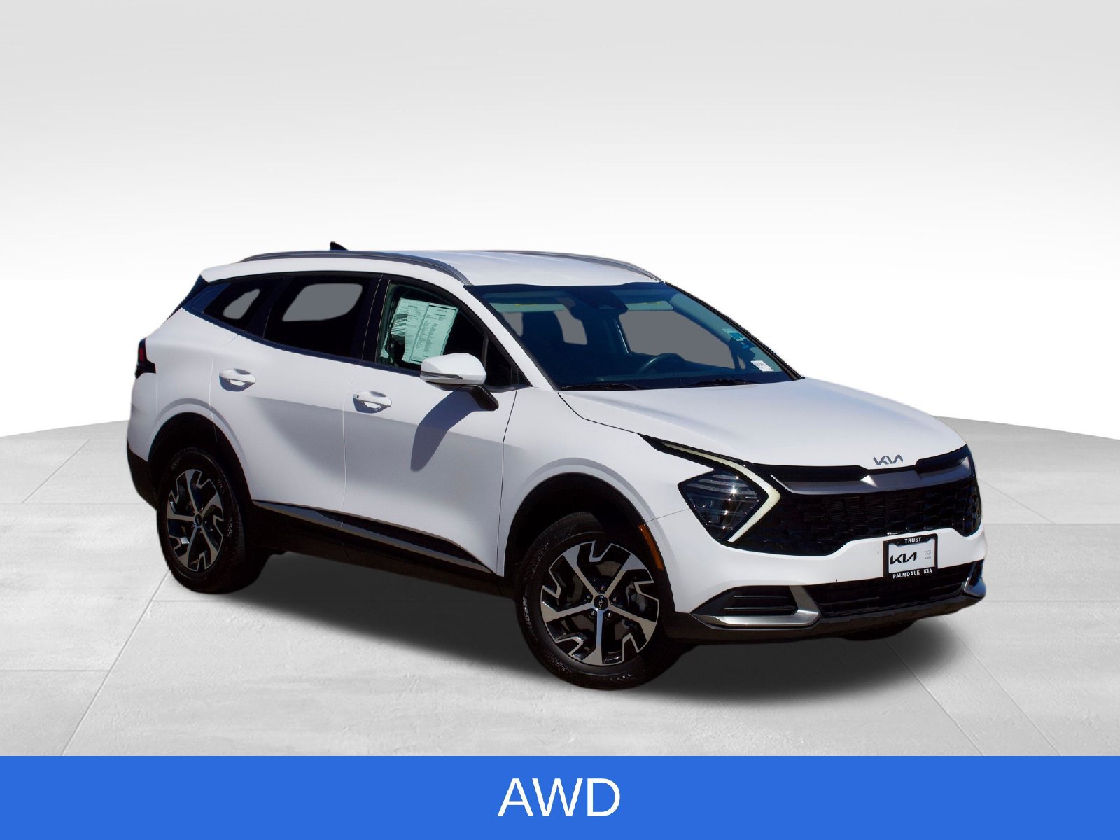 Used 2024 Kia Sportage EX AWD/4WD image 2