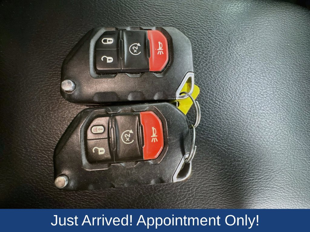 Used 2019 Jeep Wrangler Unlimited Sahara AWD/4WD image 40