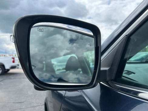 Used 2015 Nissan Rogue SL image 23