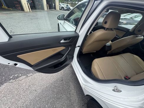 Used 2019 Volkswagen Jetta SEL FWD image 15