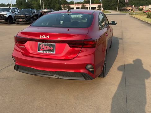 Used 2024 Kia Forte LXS FWD image 8