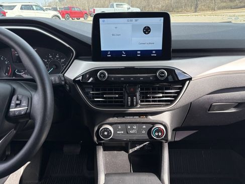 Used 2022 Ford Escape SE image 27
