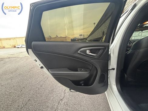 Used 2015 Chrysler 200 S image 44