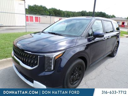 Used 2025 Kia Carnival
