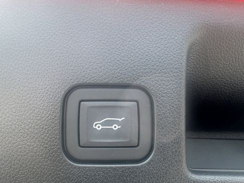 Used 2024 Chevrolet Equinox EV LT image 20