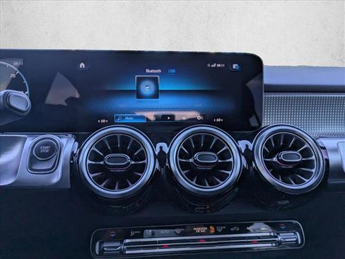 Used 2023 Mercedes-Benz EQB 250+ image 11