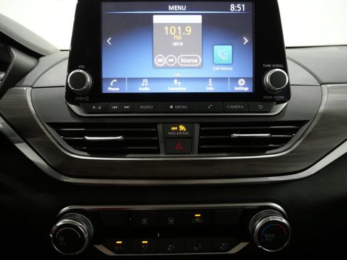 Used 2024 Nissan Altima 2.5 SV FWD image 20