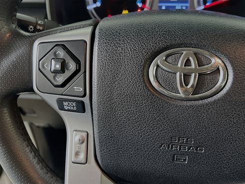 Used 2018 Toyota 4Runner SR5 image 19