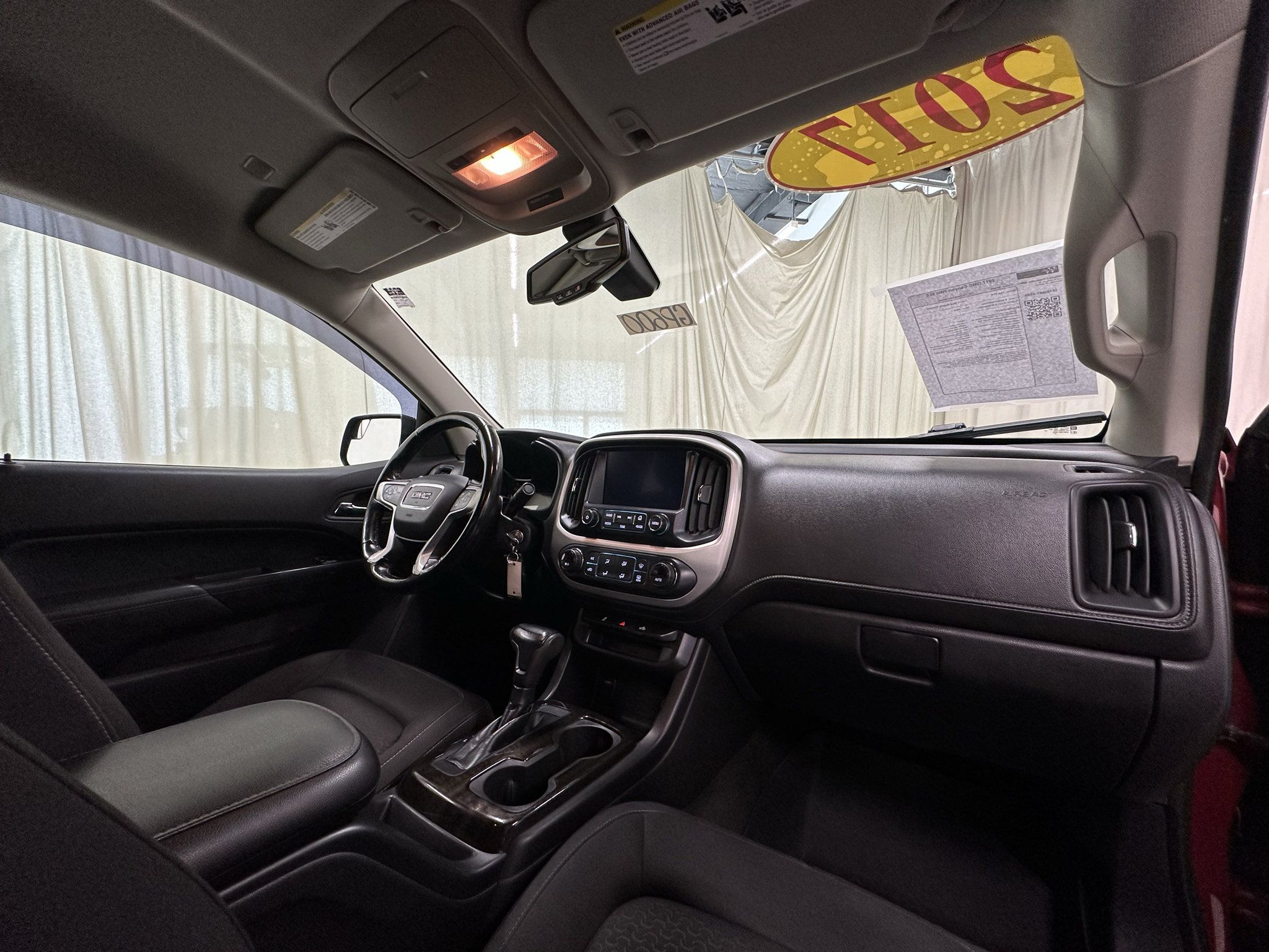 Used 2017 GMC Canyon SLE w/ SLE Convenience Package RWD image 22