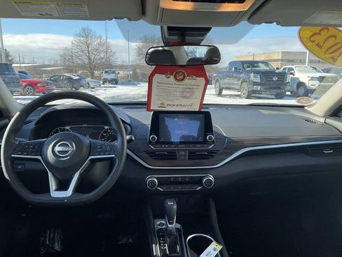 Certified 2023 Nissan Altima 2.5 SV image 12