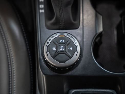 Certified 2025 Ford Bronco Outer Banks image 32