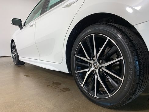 Used 2023 Toyota Camry SE image 37
