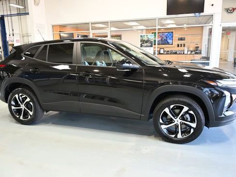 New 2026 Chevrolet Trax RS image 4