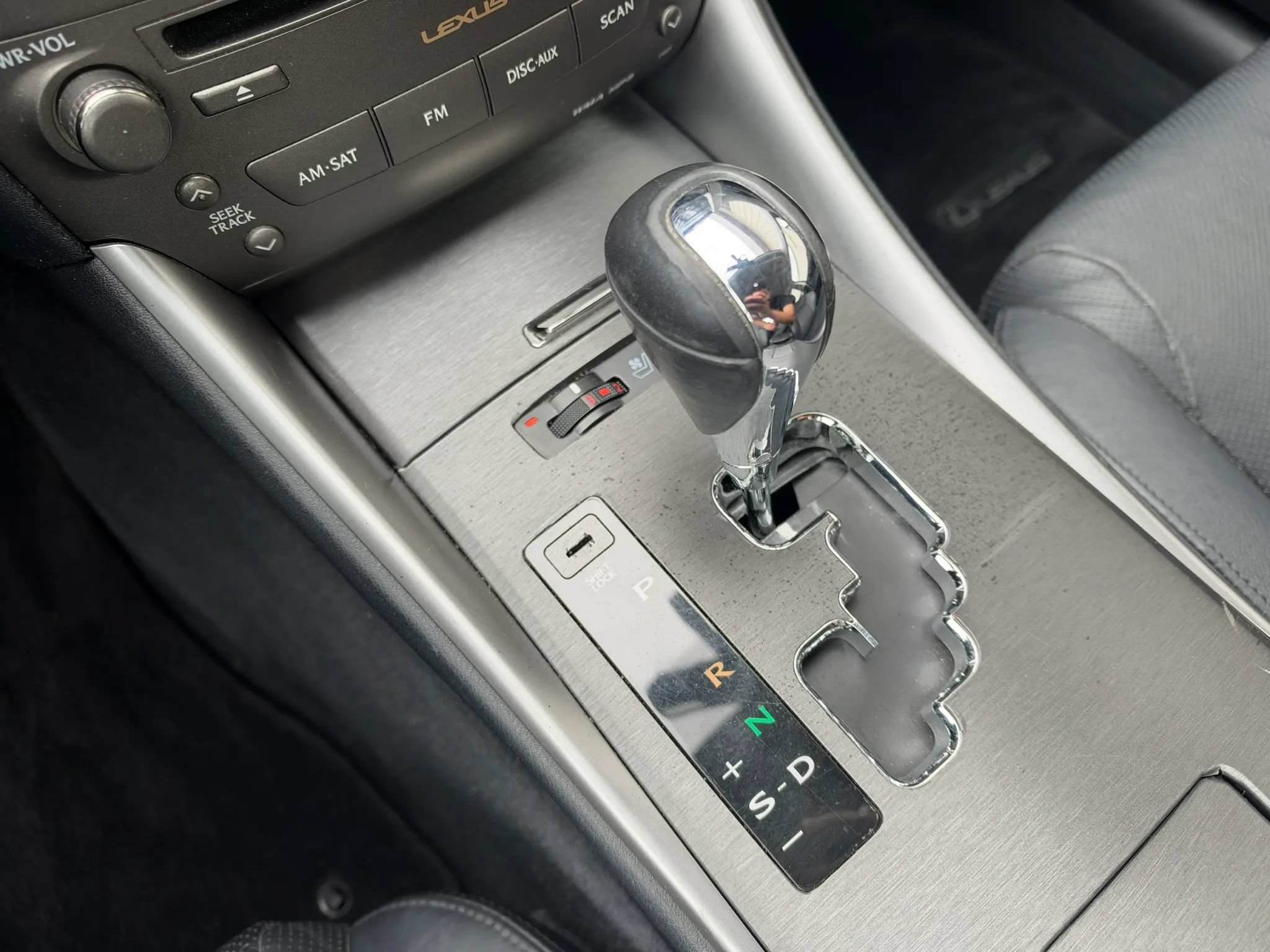 Used 2007 Lexus IS 350 w/ Premium Pkg RWD image 21
