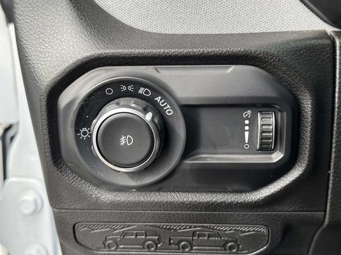 Used 2024 Jeep Wrangler Unlimited Sport AWD/4WD image 18