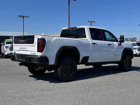 New 2026 GMC Sierra 2500 AT4X w/ AT4X AEV Edition AWD/4WD image 9