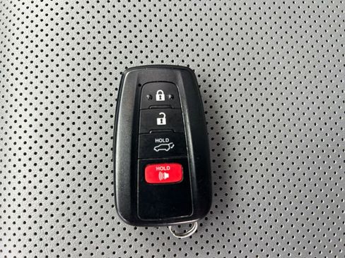 Used 2023 Toyota RAV4 Limited image 33