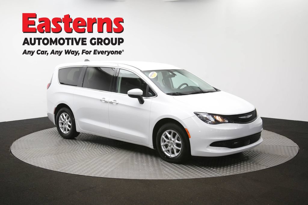 Used 2022 Chrysler Voyager LX FWD image 49