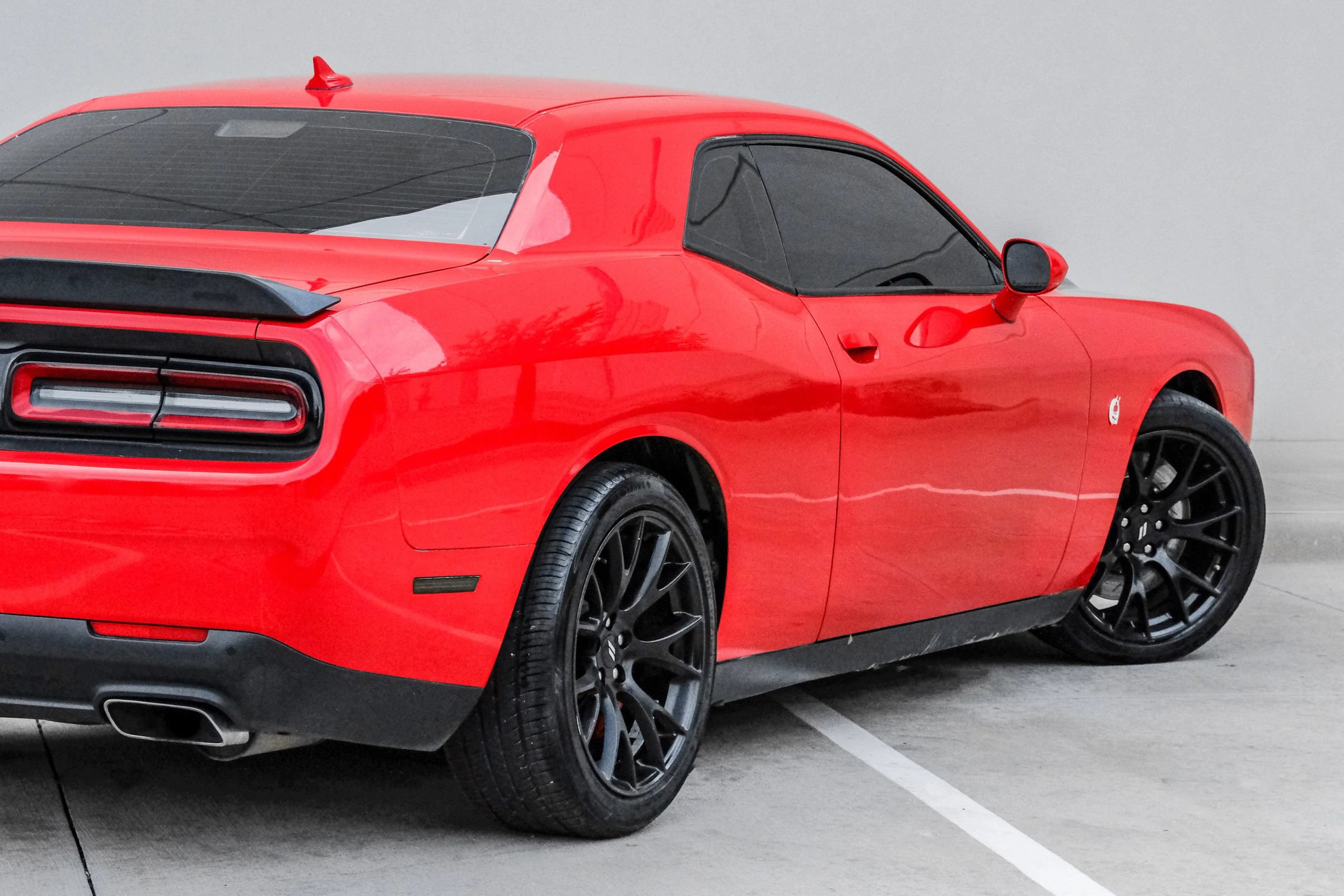 Used 2018 Dodge Challenger R/T Scat Pack w/ Dynamics Package RWD image 6
