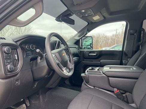 Used 2023 Chevrolet Silverado 2500 Custom w/ Custom Value Package image 7